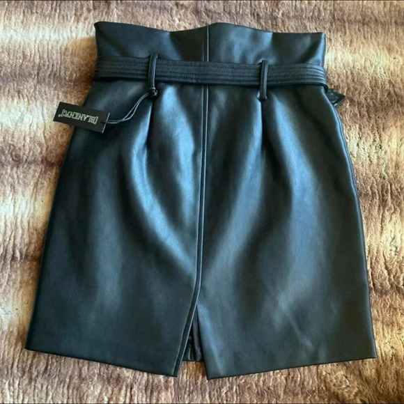 NWT Blank Nyc Vegan Leather Skirt - Picture 3 of 5